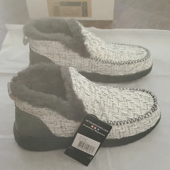 Hey Dude Women's Denny White Boots - Picture 3 of 8